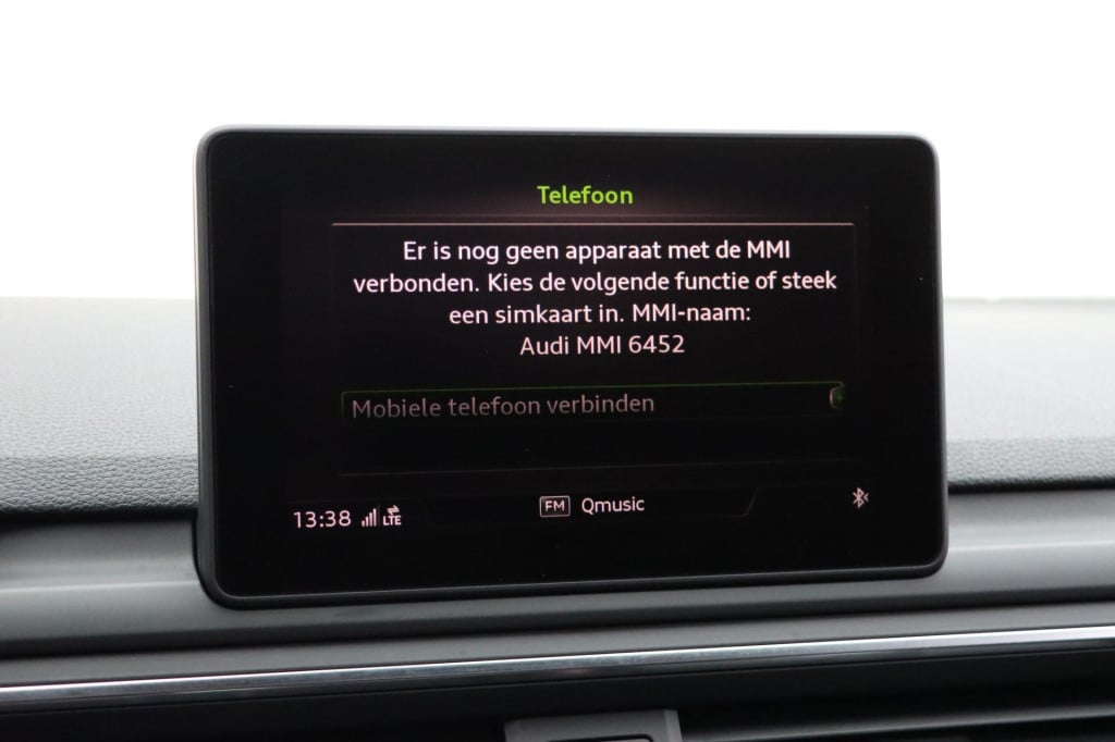 Audi A4 avant 35 tfsi s line black edition 150pk s-tronic
