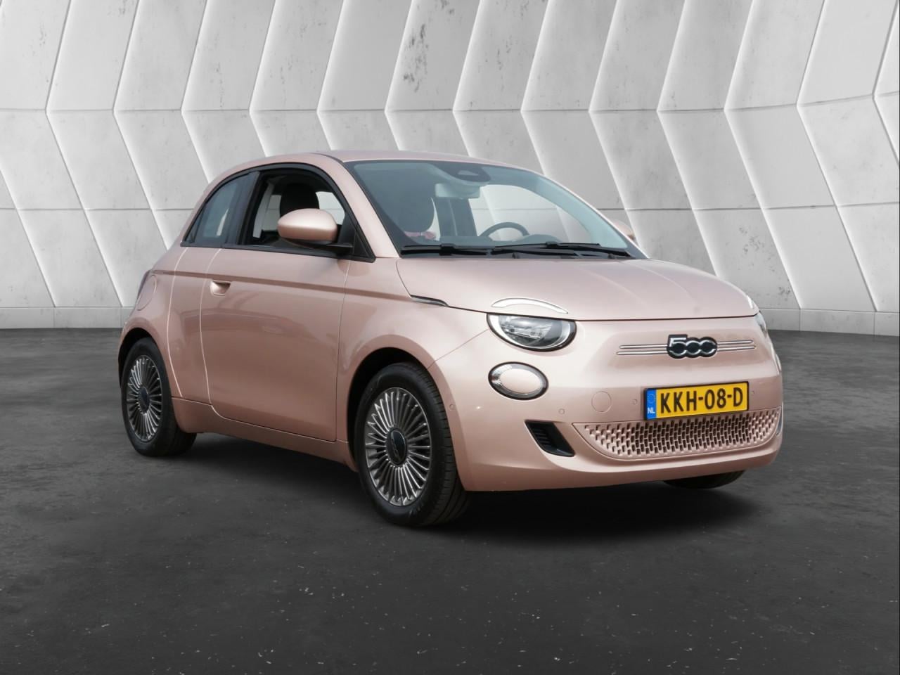 Fiat 500 3+1 Icon 42 kWh rijklaar incl garantie 92.0% SOH