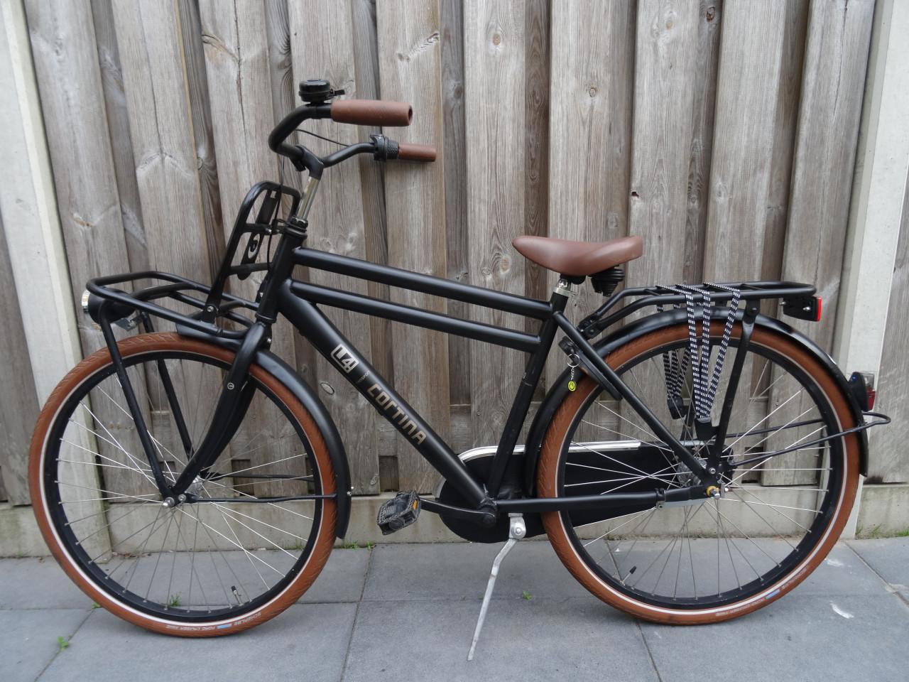 🚲 Cortina U4 Jongensfiets 26 inch – Zwart – 3 Versnellingen 🖤