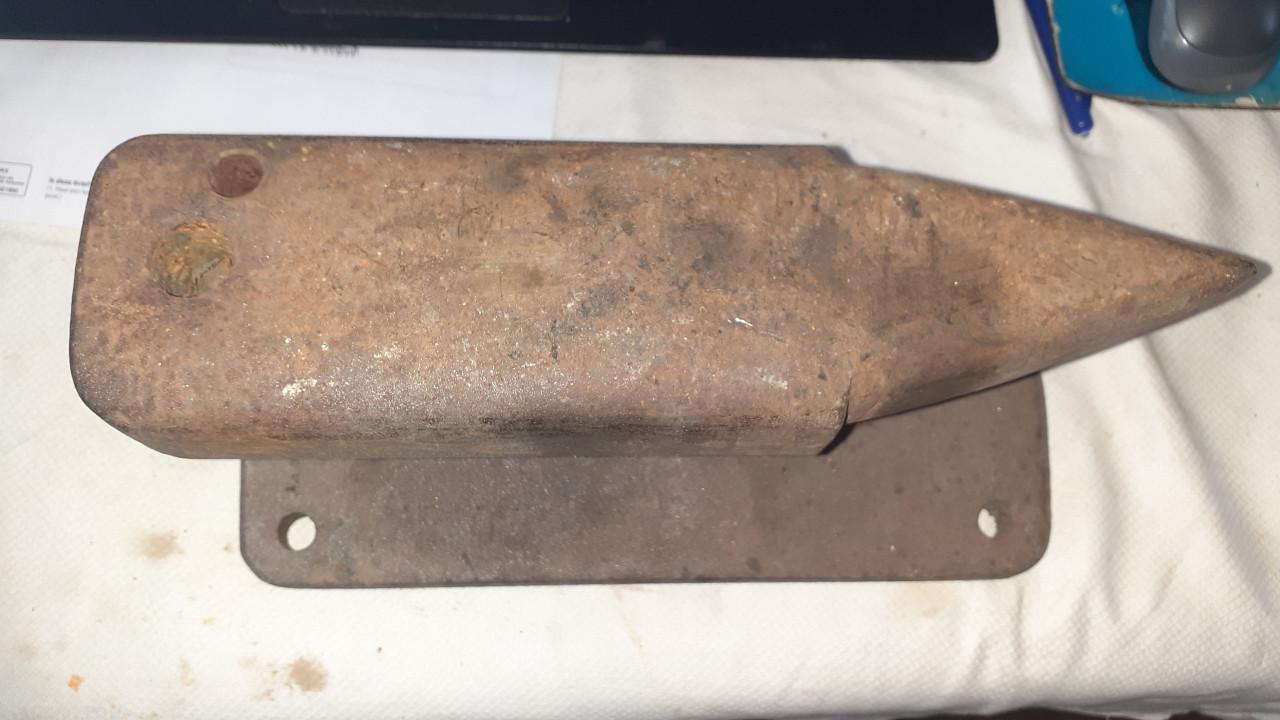 AAMBEELDJe.............................voor een kleine smid..!