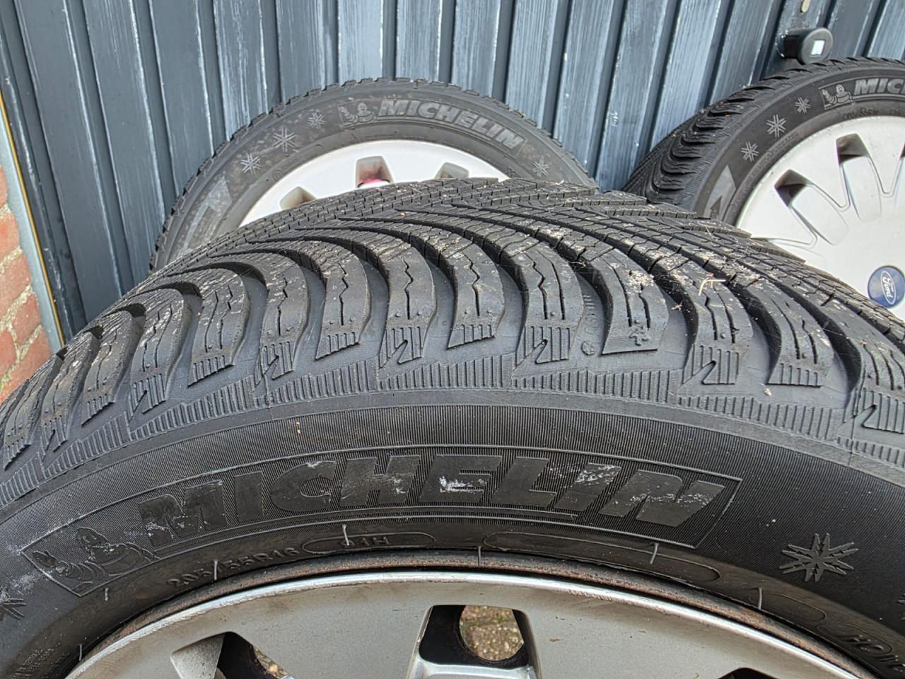 Winterbanden op stalen velgen Ford Focus Wagon Mk3