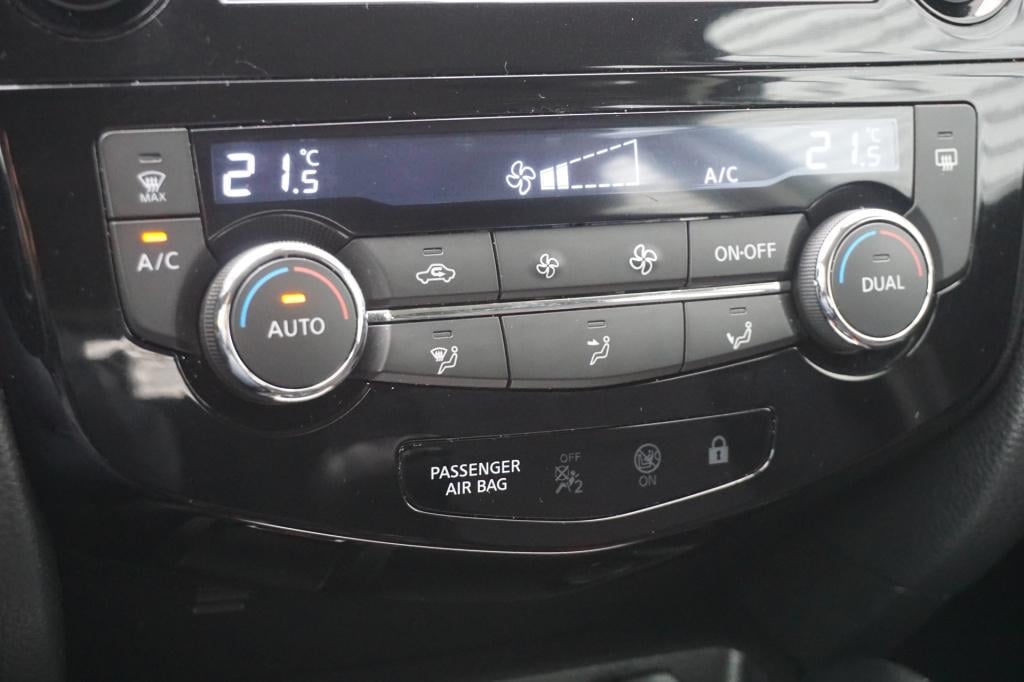 Nissan Qashqai 1.2 acenta climate / navi / cruise / camera / parkeers. / tr