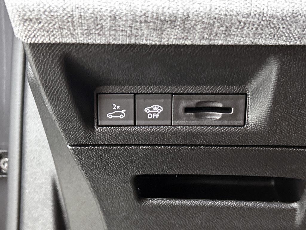 Peugeot 3008 1.2 hybrid 145 gt | rijklaar |