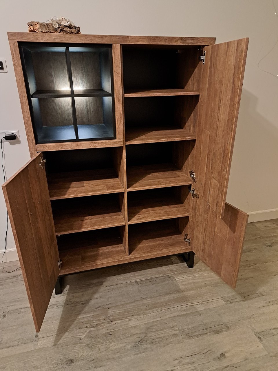 TV-meubel, boekenkastje, kast en tafel met 2 opklapbare stoeltjes