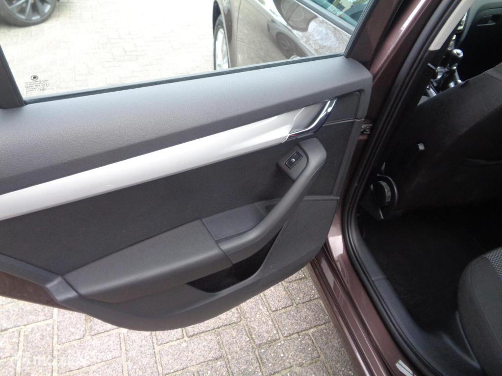 Skoda Octavia combi 1.2 tsi greentech ambition businessline/airco/ecc/pdc/c
