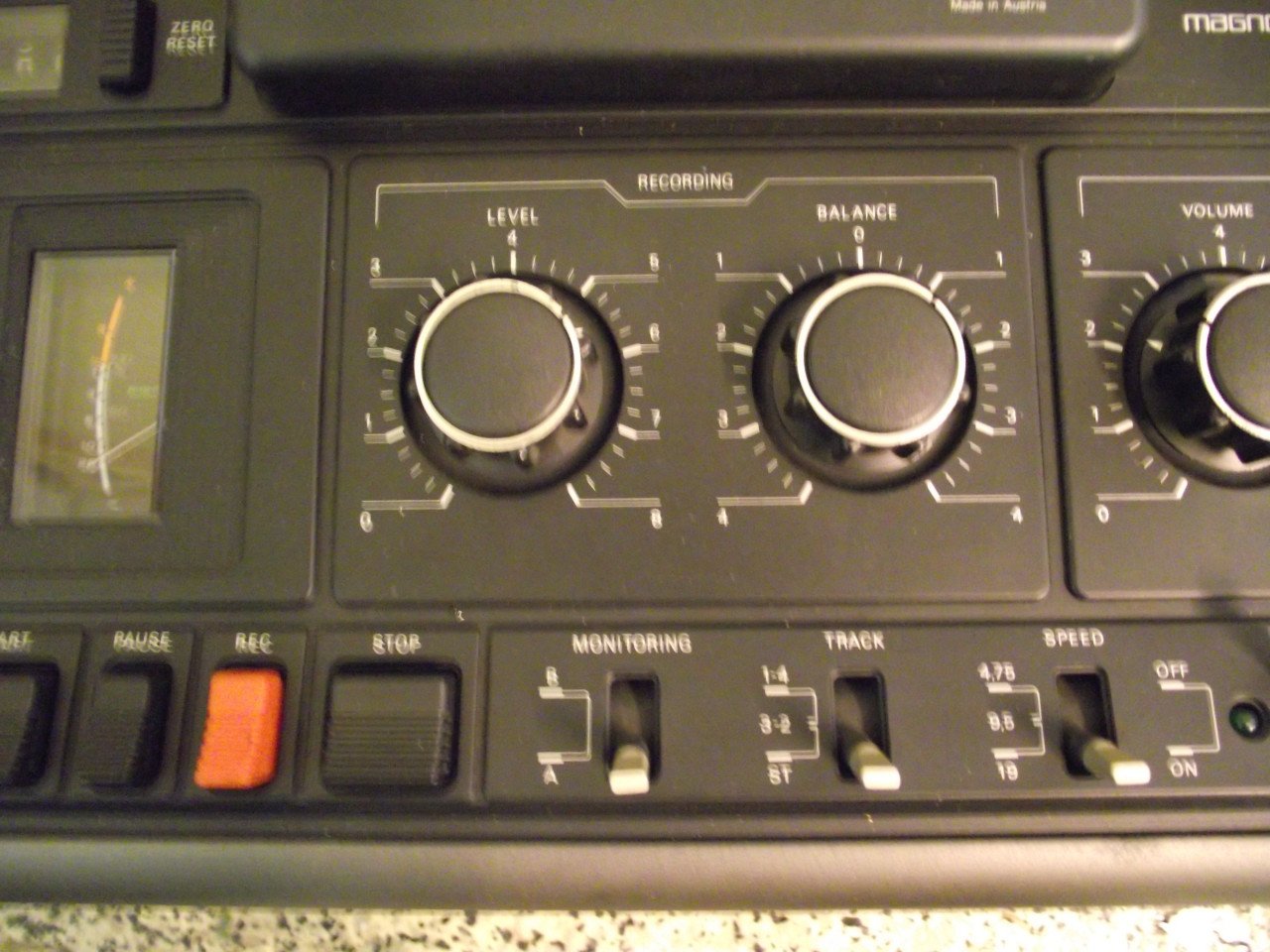 Vintage Aristona EW 5504 bandrecorder