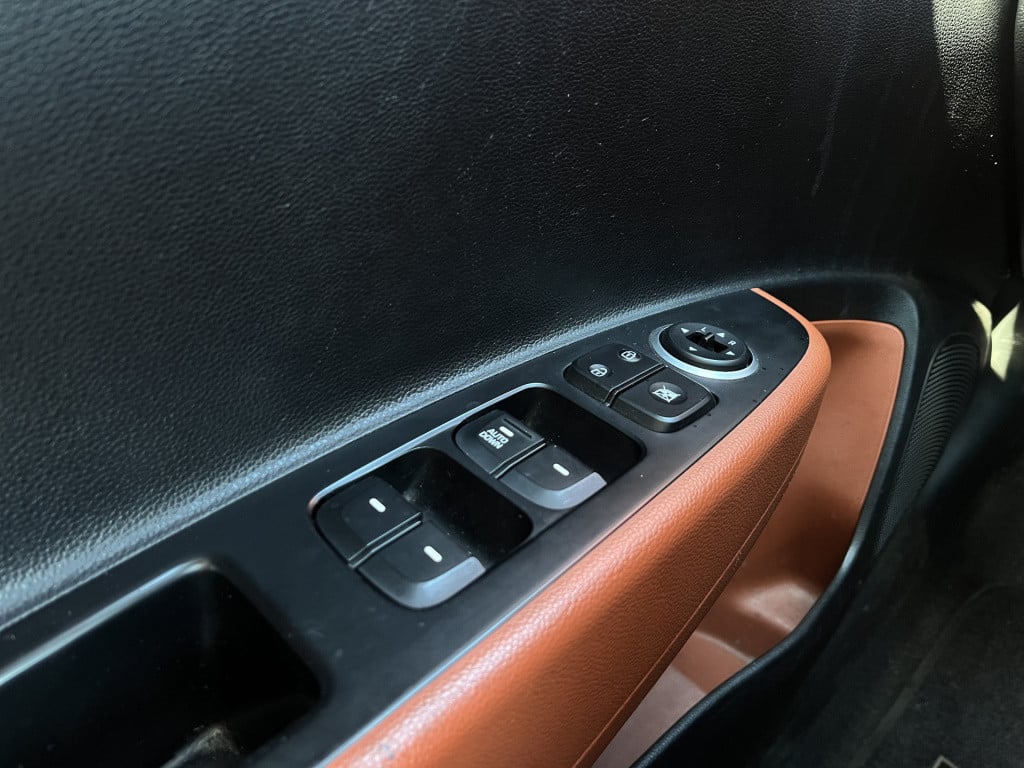 Hyundai I 10 1.0i i-motion comfort | climate | radio | cruise