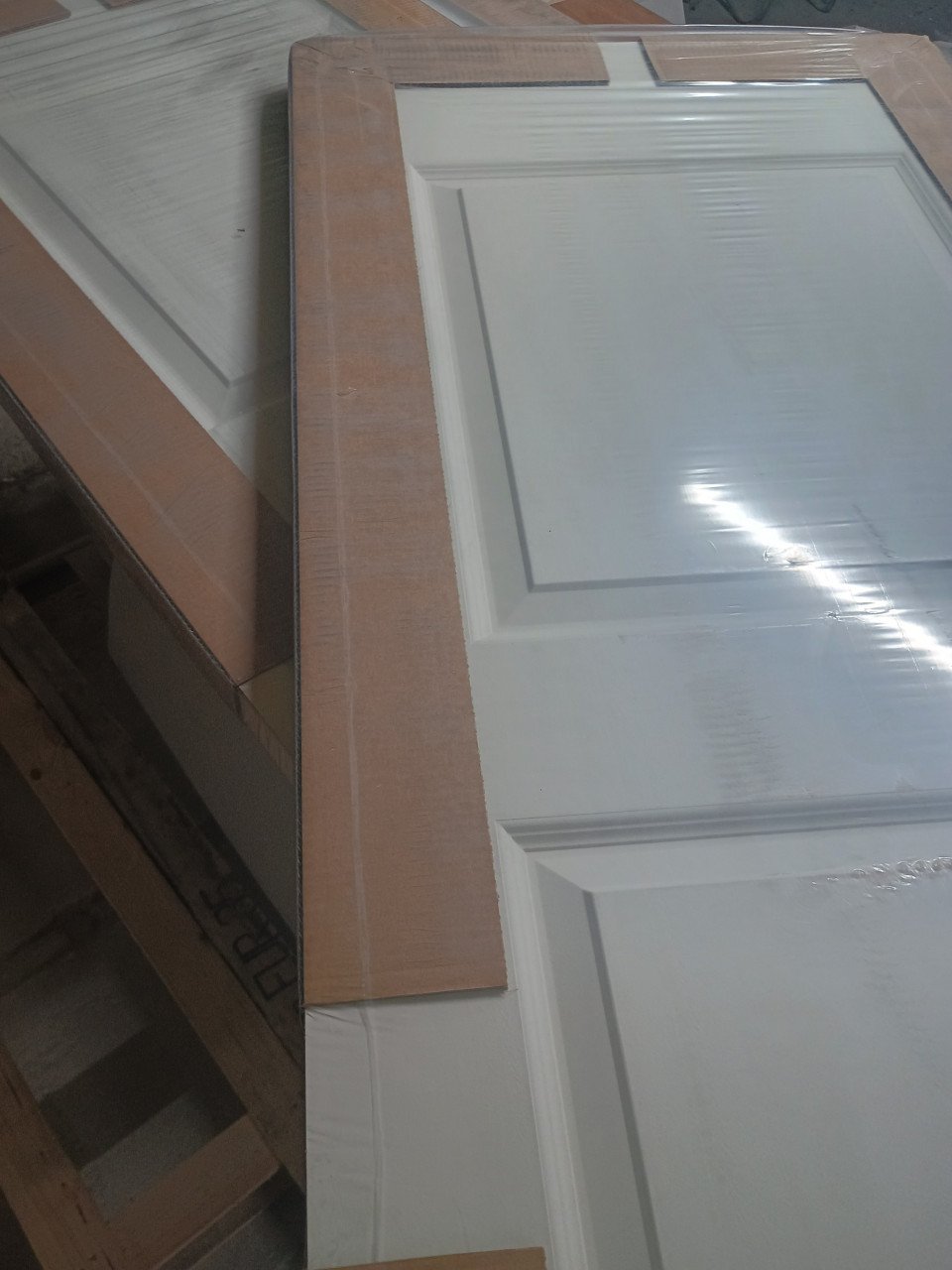 Paneeldeur 211 x 68 cm nieuw   in de verpakking 2 x