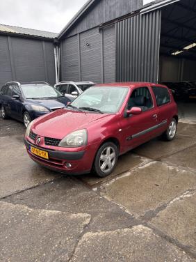 Renault Clio weinig kilometers
