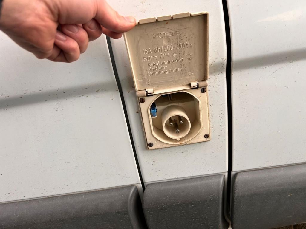 Opel Vivaro 1.9dti 2.7t l1h1 camper