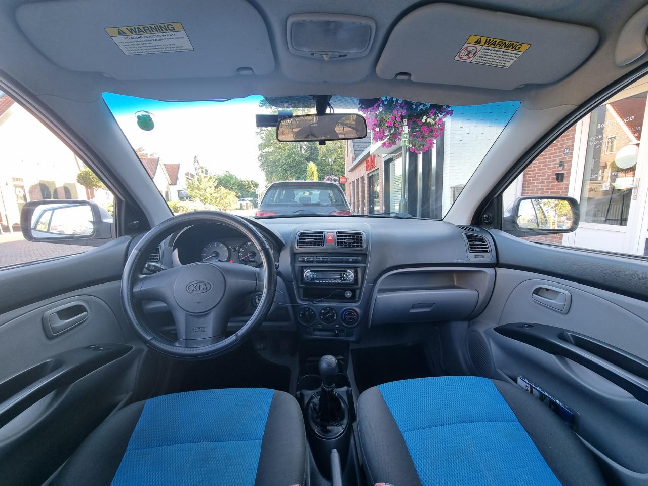 KIA PICANTO 2005 - 137158 km - Handgeschakeld - Moet weg wegens emigratie