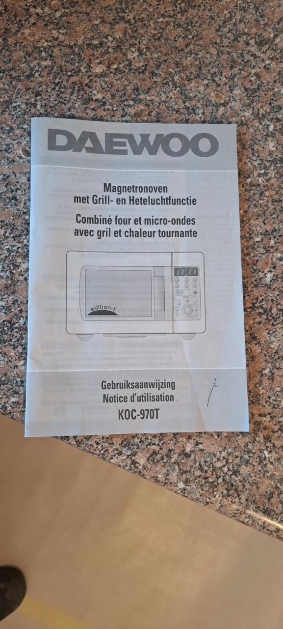 Daewoo KOC-970T combimagnetron met grill en hete lucht