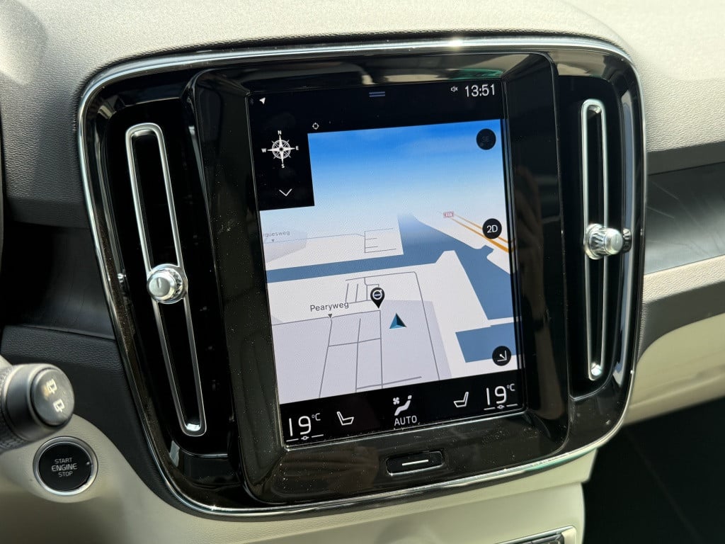Volvo XC40 t4 211pk recharge ultimate dark| full options !!