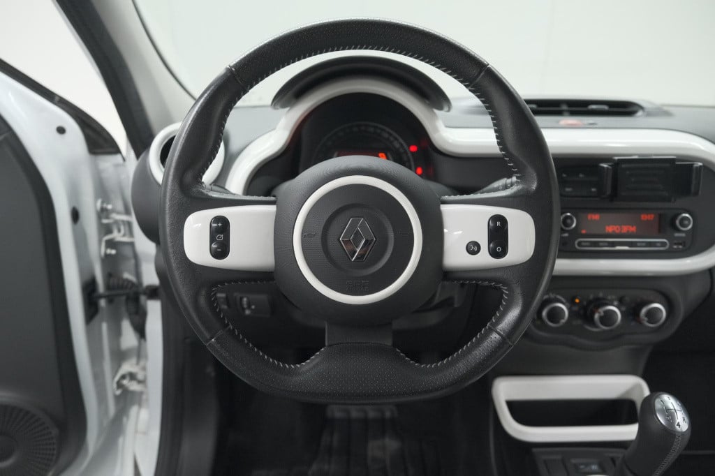 Renault Twingo sce limited | parkeersensoren | bluetooth | airco | 15 inch 