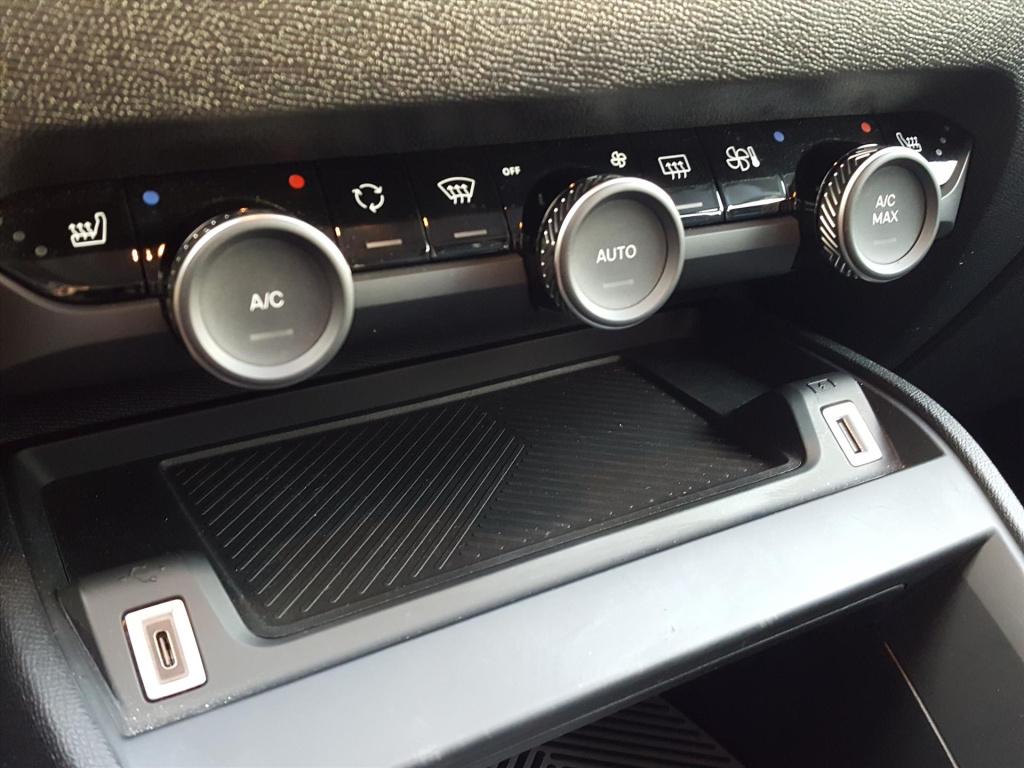 Citroen C4 feel pack 1.2 130pk automaat(8t) trekhaak | apple carplay & andr