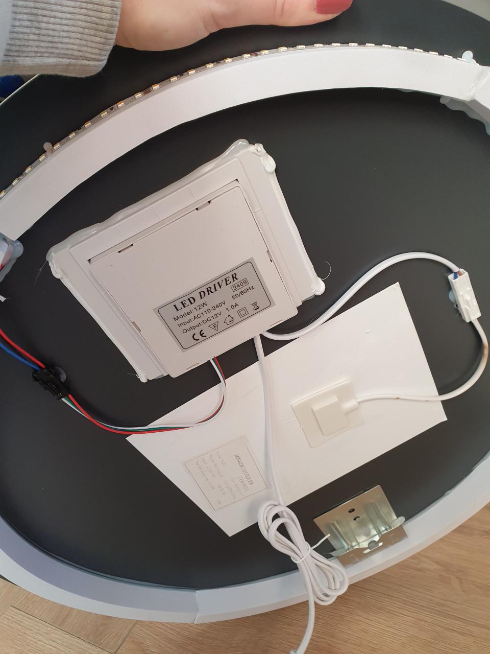 Badkamerspiegel rond 50 met verlichting + verwarming | nieuw