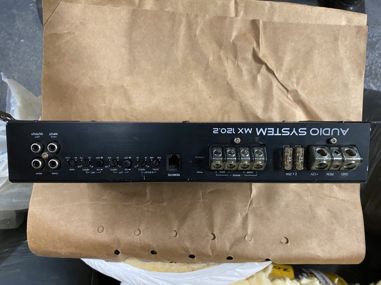 Auto audio systeem (versterker) M Series MX 120.2