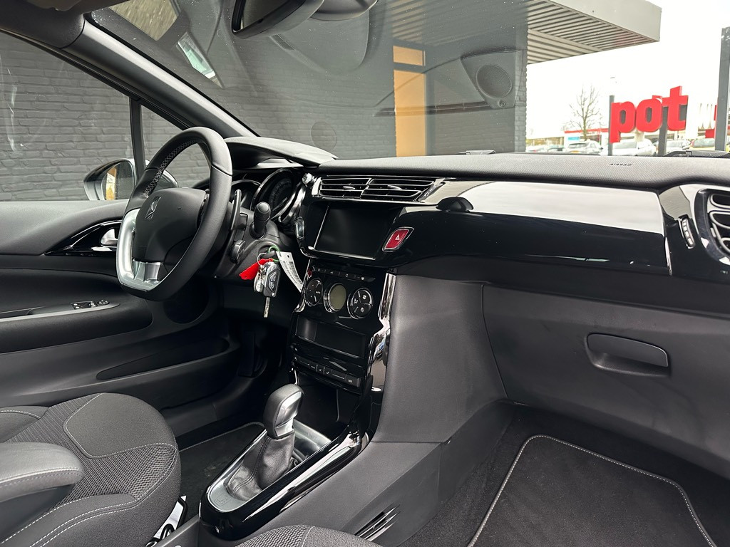 Ds Ds 3 1.2 puretech so chic // automaat //