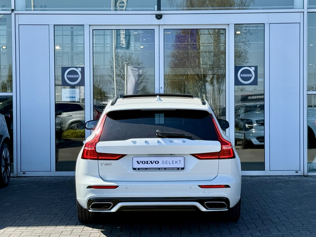Volvo V60 t6 340pk recharge r-design| panodak| adap.cruise| h&ksound| came