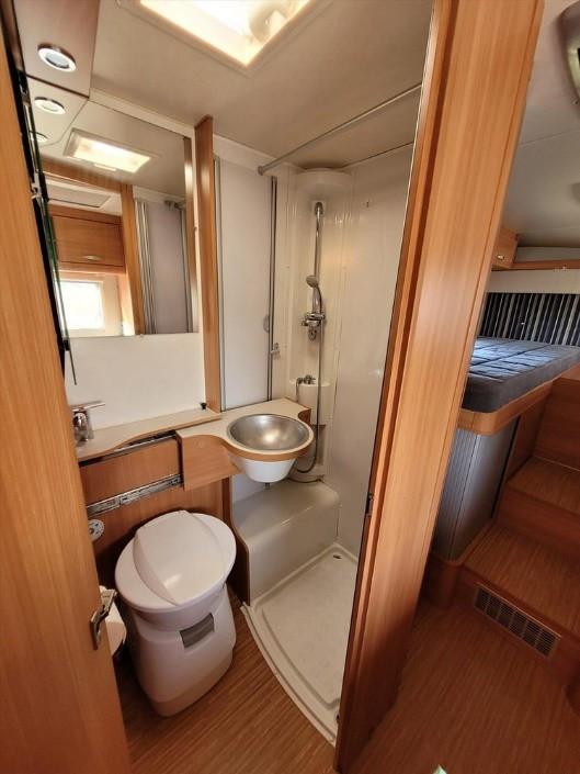 Camper Knaus Sport T1 2011 160PK Enkele Bedden Xl Garage