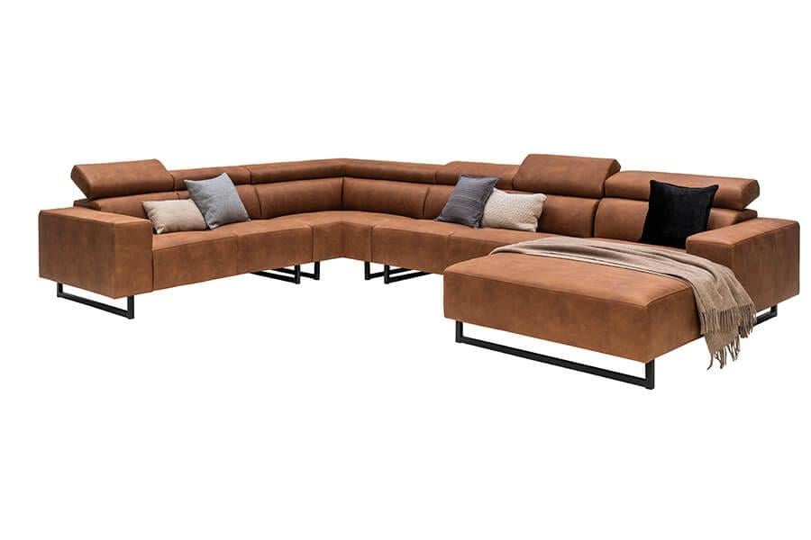 Hoekbank Richmond cognac microleder – verstelbare hoofdsteunen, nette staat