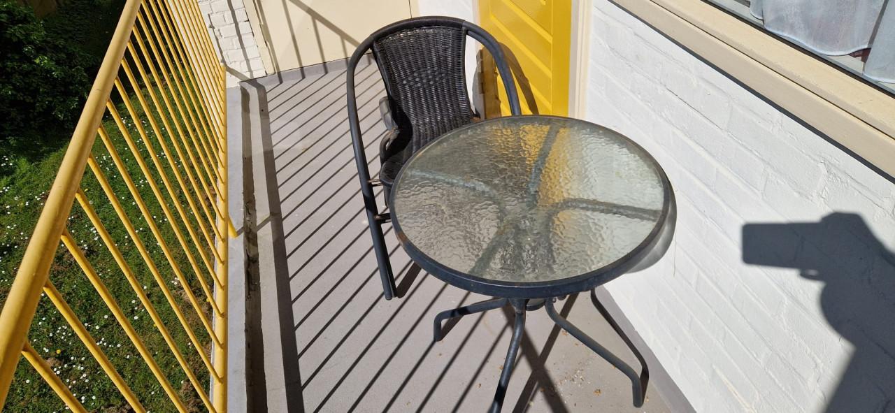Tuinset - 2 stoelen + rond tafeltje (prima voor balkon)