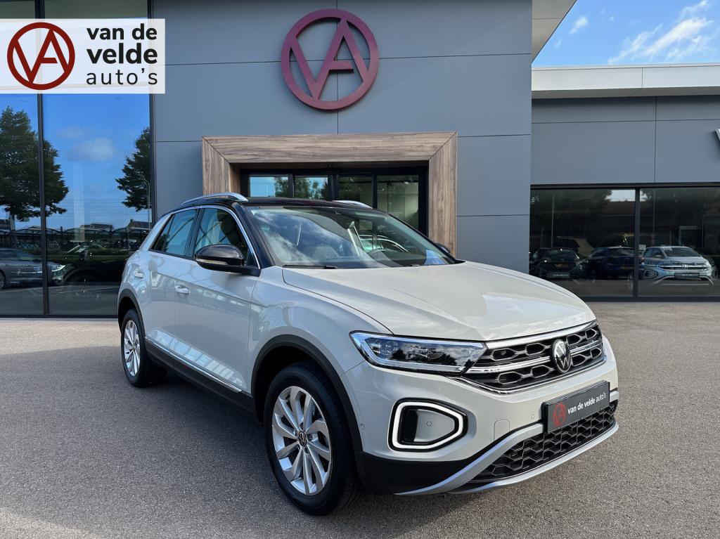 Volkswagen T-roc 1.5 tsi 150pk dsg style carplay | camera | keyless | elek.