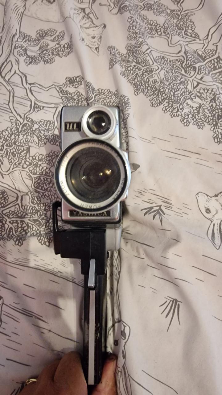: een vintage Minolta Zoom Rokkor 8mm filmcamera