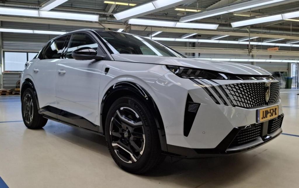 Peugeot E-3008 ev 73 kwh 210pk gt avantage alcantara|elec. stoelverstelling