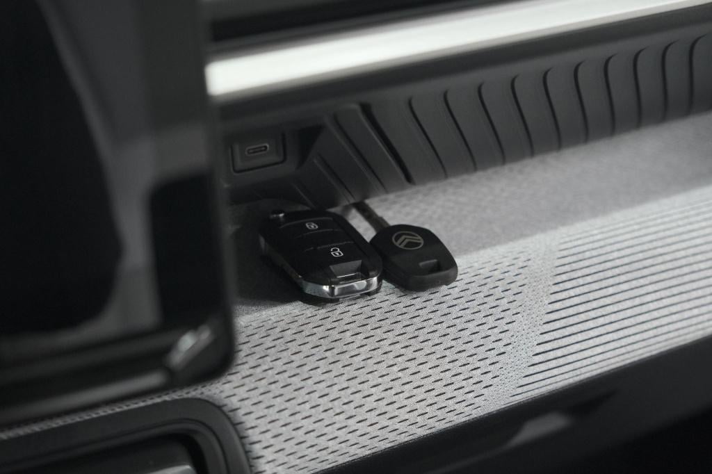 Citroen ë-c3 max 113pk 44 kwh | camera | navigatie | apple carplay