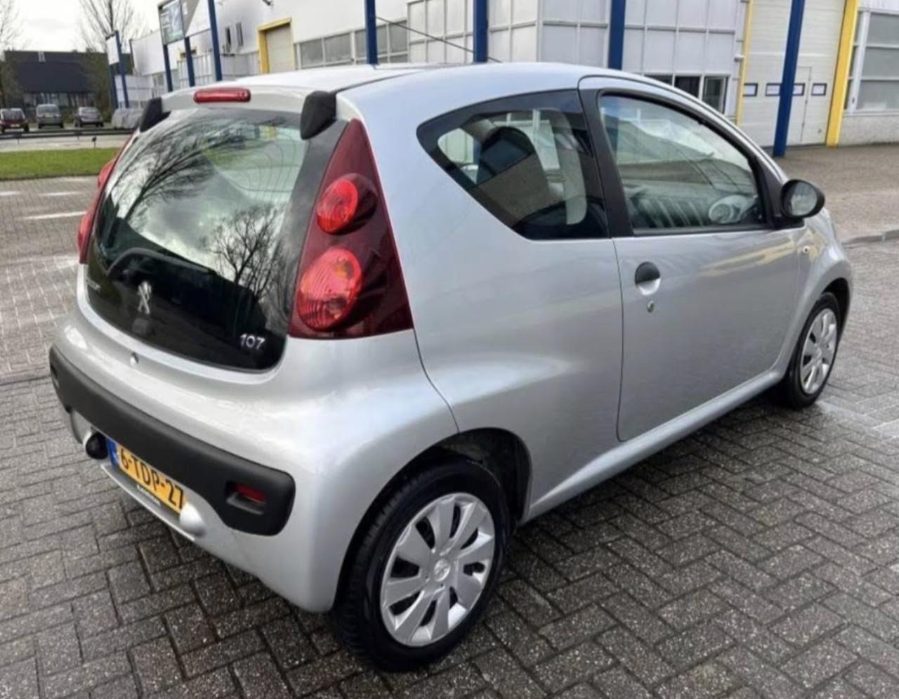 Peugeot 107 1.0 Urban L accent 2014