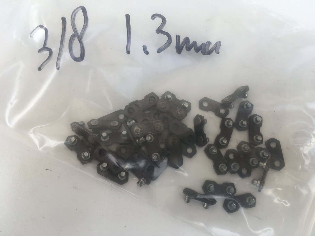 Zaagketting voor wat oudere zagen steek 3/8 dikte 1,3mm