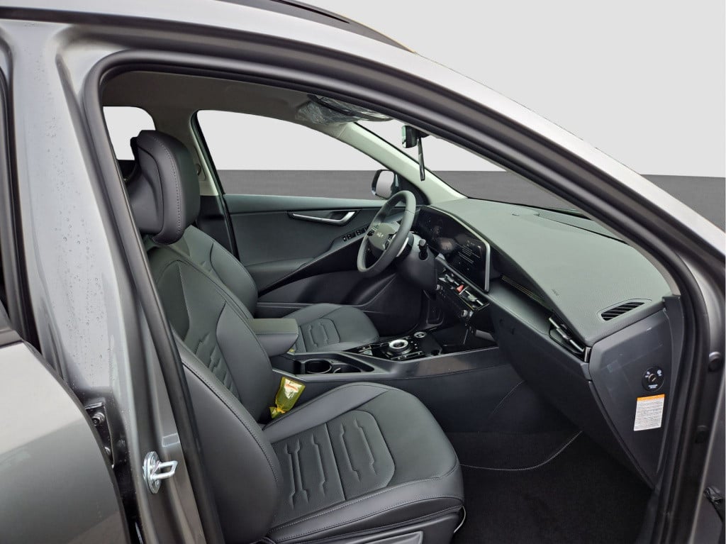 Kia Niro Ev air 64.8 kwh | company car | 10 jaar garantie | parkeercamera |