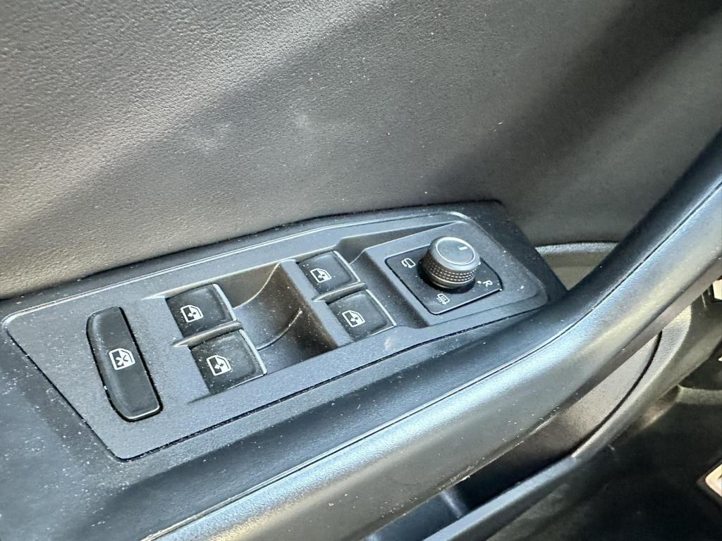 Volkswagen T-roc 1.5 tsi sport r-line