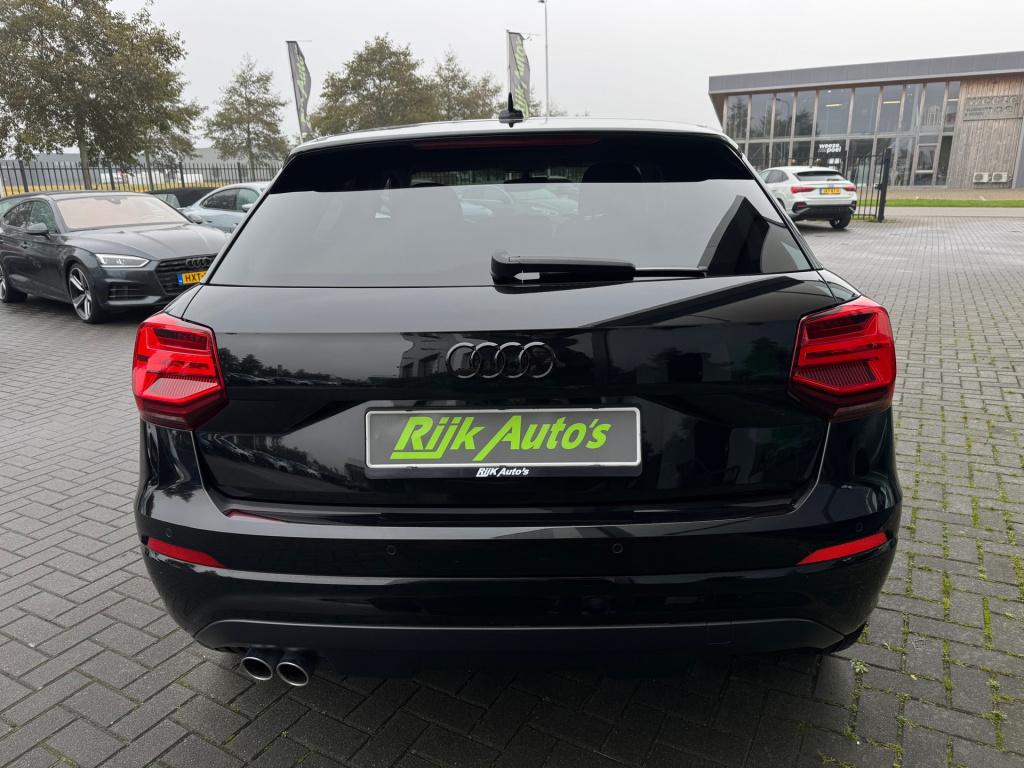 Audi Q2 35 tfsi sport * black pack * keyless * matrix led * stoelverwarming