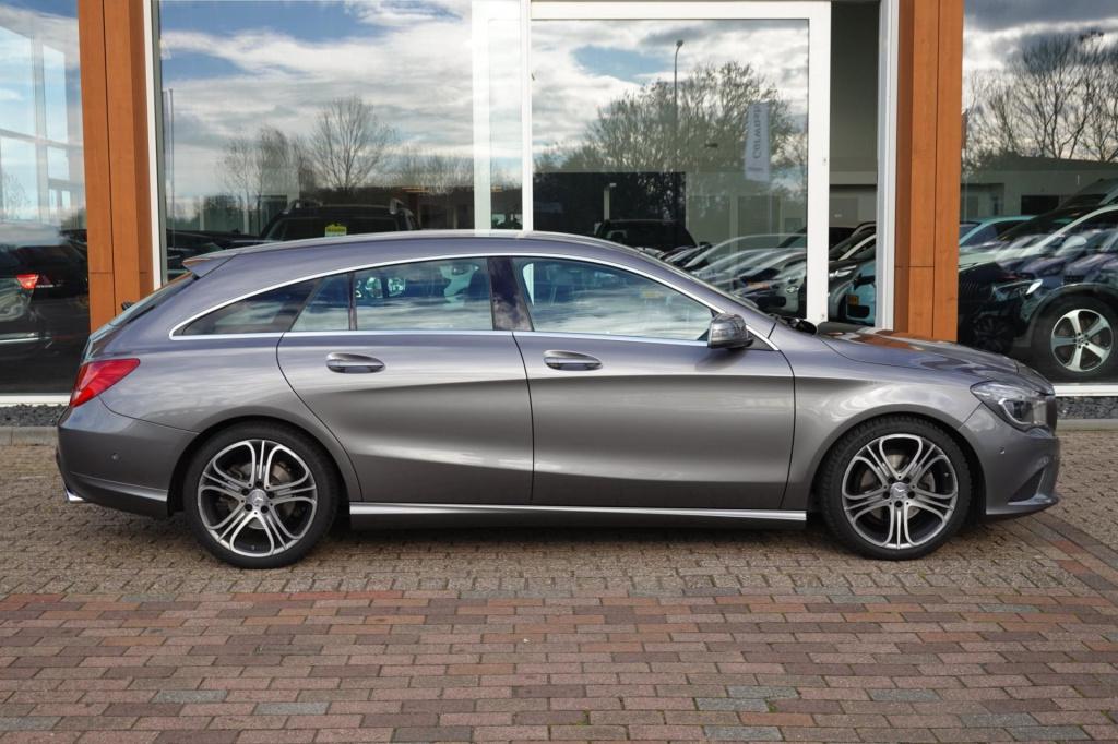Mercedes-Benz Cla shooting brake 180 orangeart edition