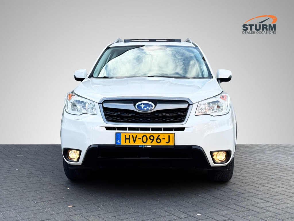 Subaru Forester 2.0 premium | trekhaak afneembaar | panoramadak | navigatie