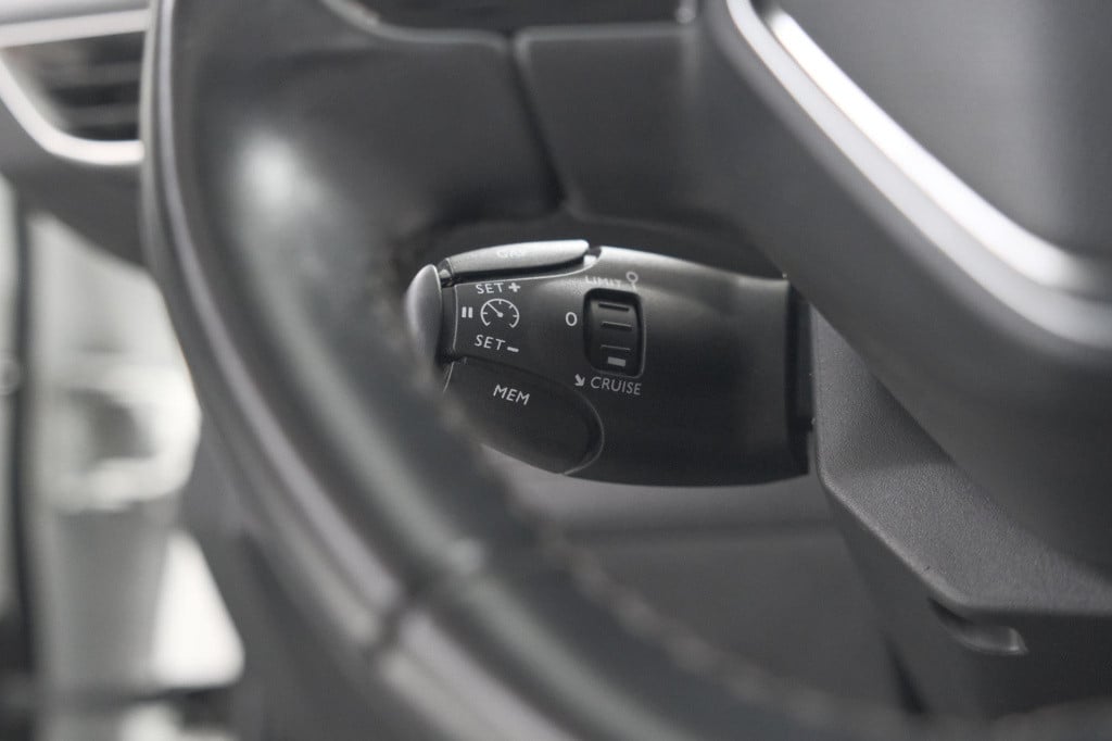 Peugeot 3008 puretech 130 allure | camera | dodehoekdetectie | elektronisch