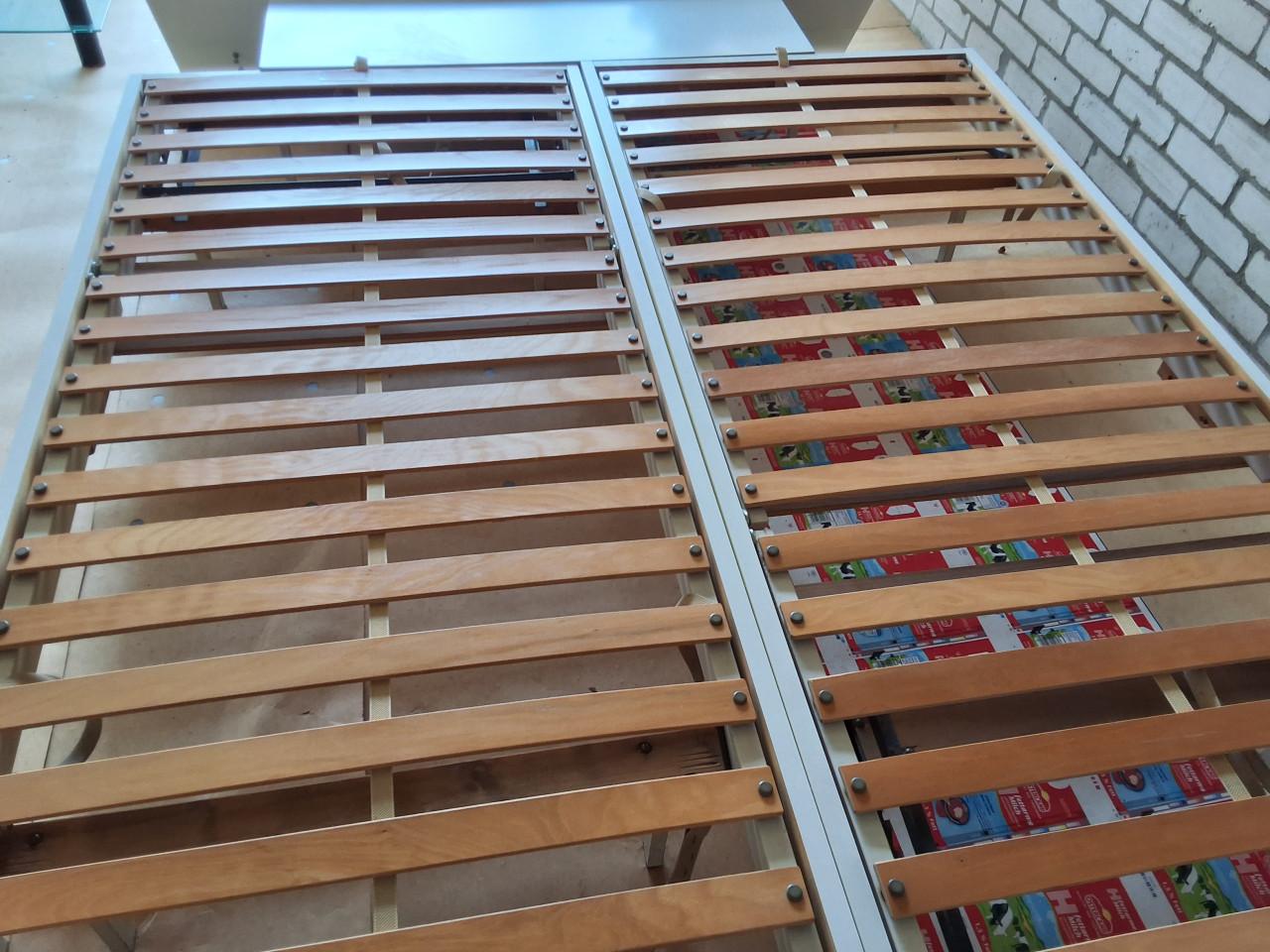 Gratis aupingbed 160x 200cm met handverstelbare lattenbodems