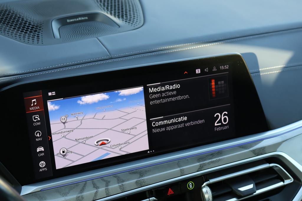 BMW X7 xdrive40i 6p. l 340 pk l panodak skylounge l laser l head-up l 3500 