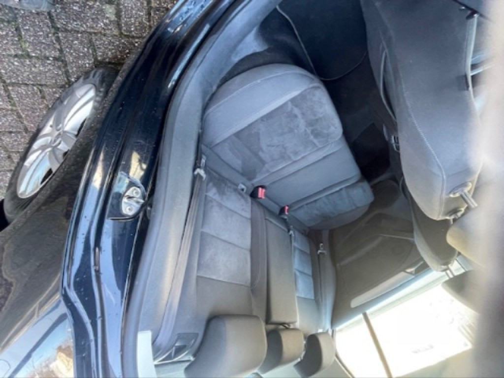 Volkswagen Golf 1.6 tdi highline bluemotion *verkocht*