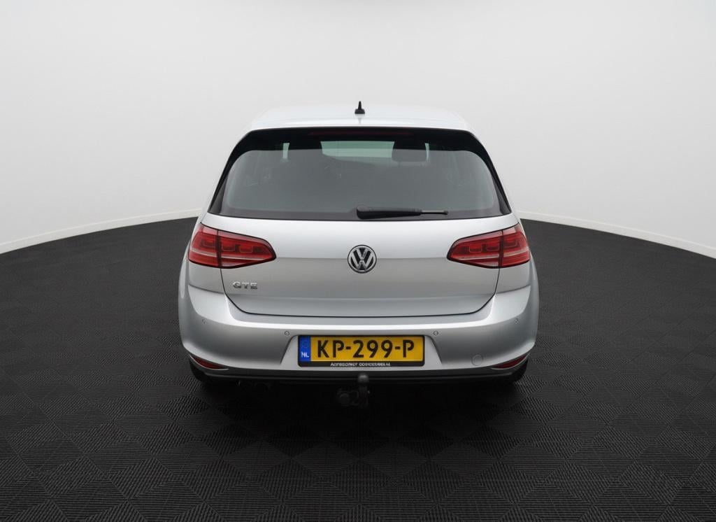 Volkswagen Golf 1.4 tsi gte connected series