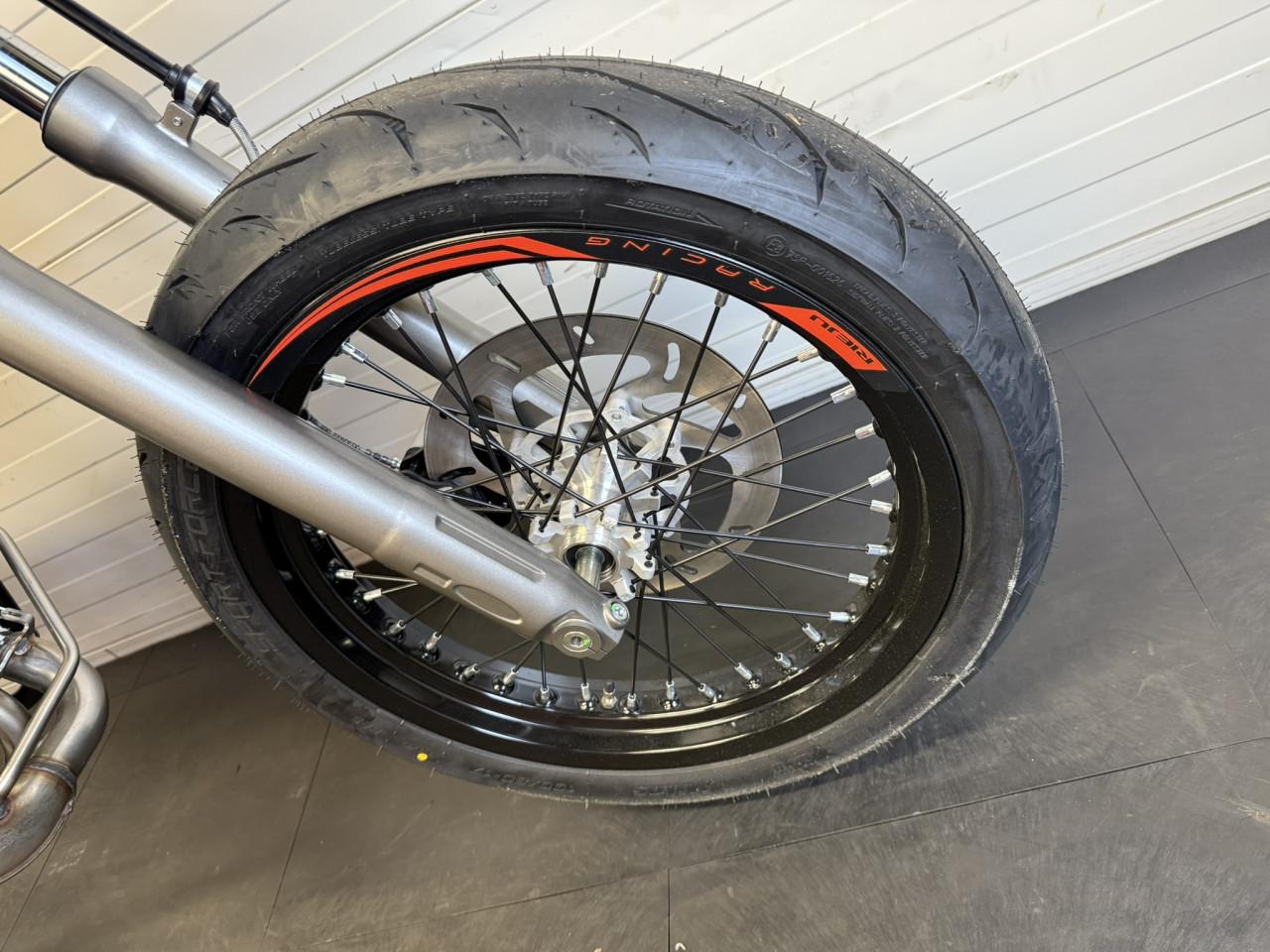 Rieju MRT 50 Grey E5+ nieuw nu uit voorraad leverbaar!