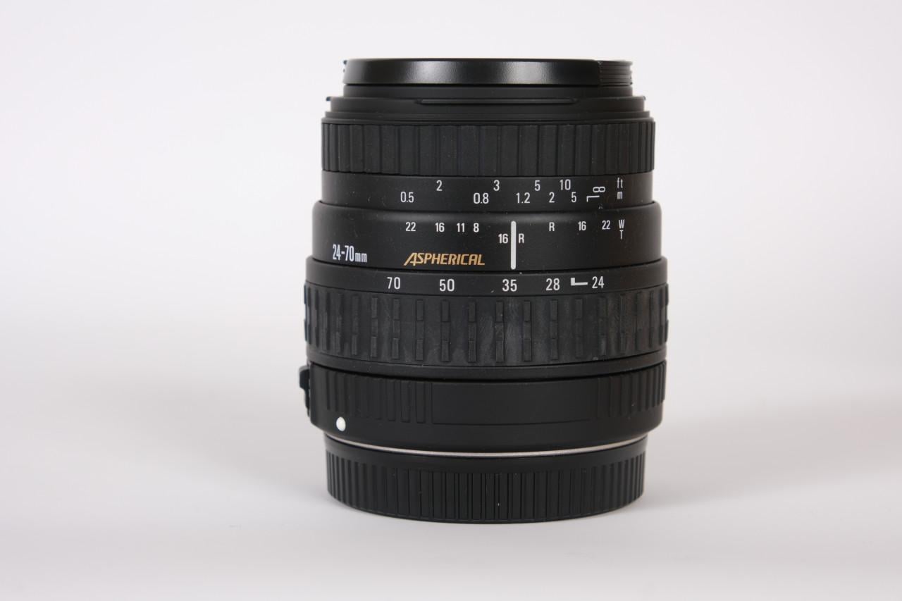 Sigma 24-70mm F3.5-5.6 UC voor Canon NIEUW IN DOOS!!!