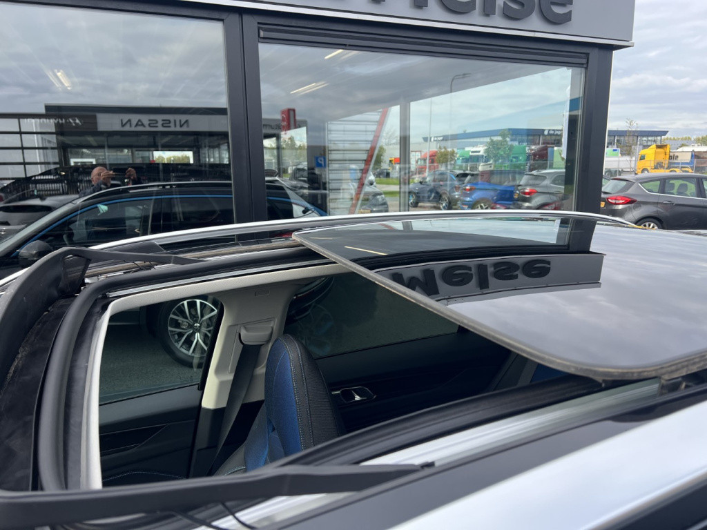 Lynk & Co 01 1.5 261pk plug in hybrid , 360 camera , pano dak , adaptive cc
