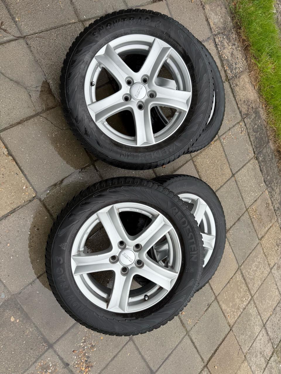 Anzio velgen205/60 R16 met Vredestein Snowtrac 3winterbanden