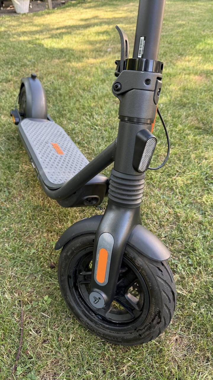 Ninebot Kickscooter F2 Pro