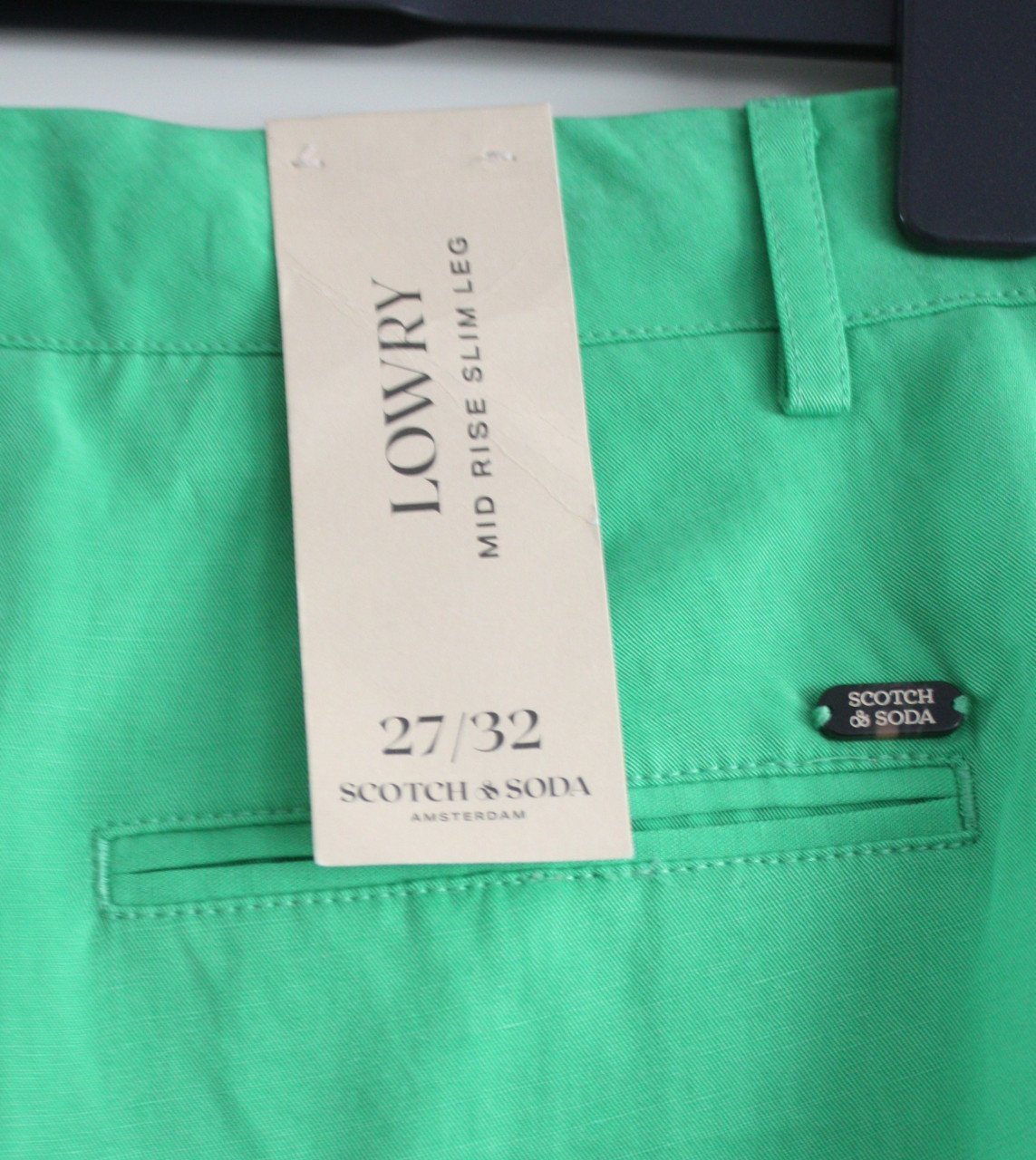 Nieuwe groene broek maat 31/32