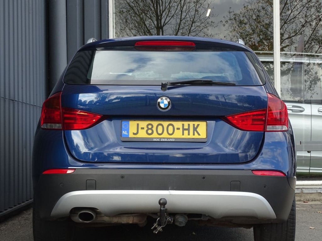 BMW X1 sdrive18i executive | bluetooth | stoelverwarming | 18"
