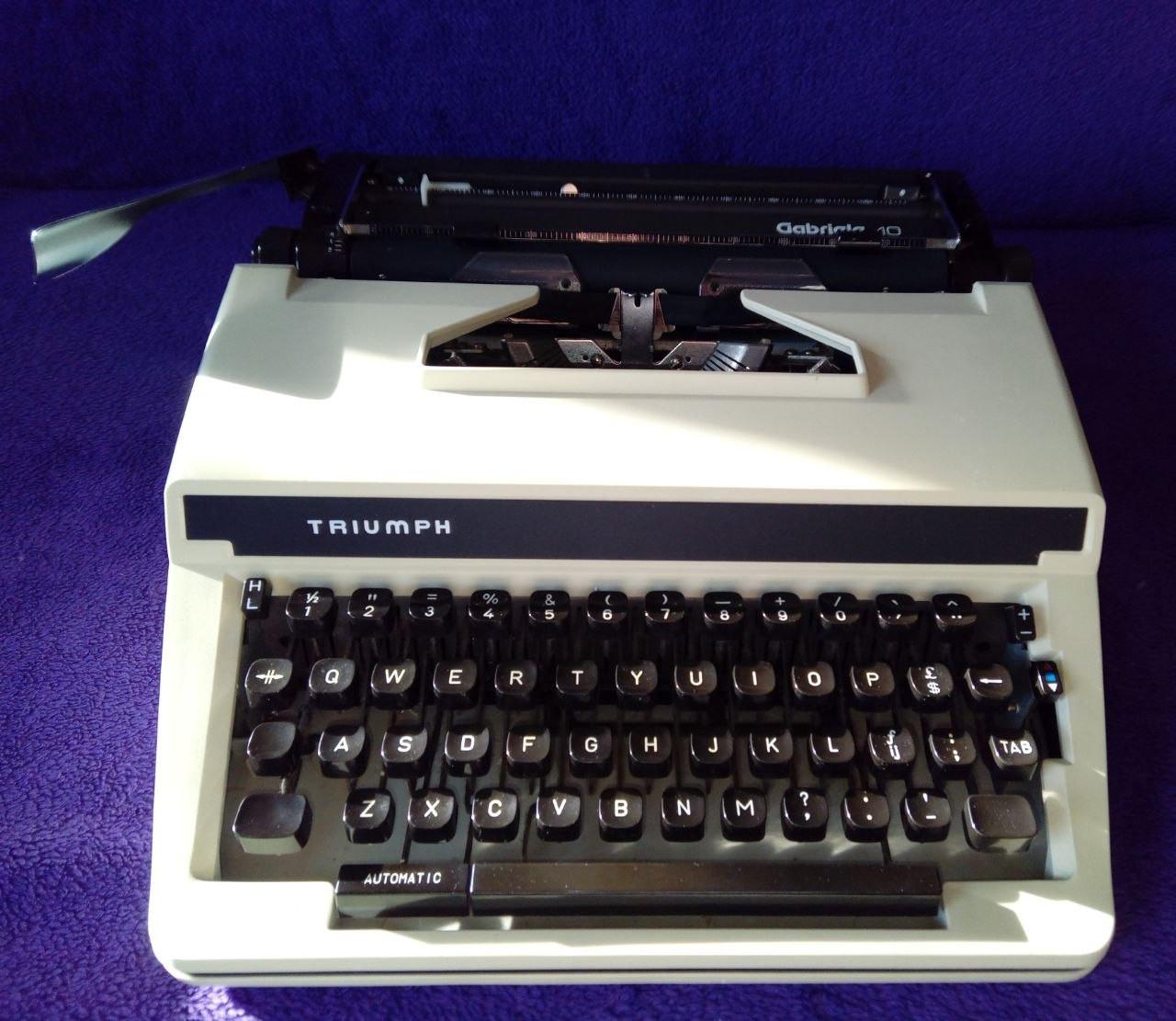 Typmachine